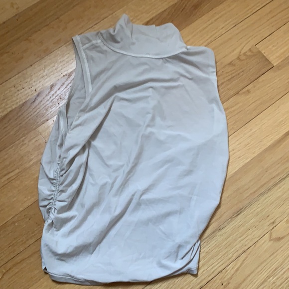 lululemon see the horizon tank - Picture 3 of 4